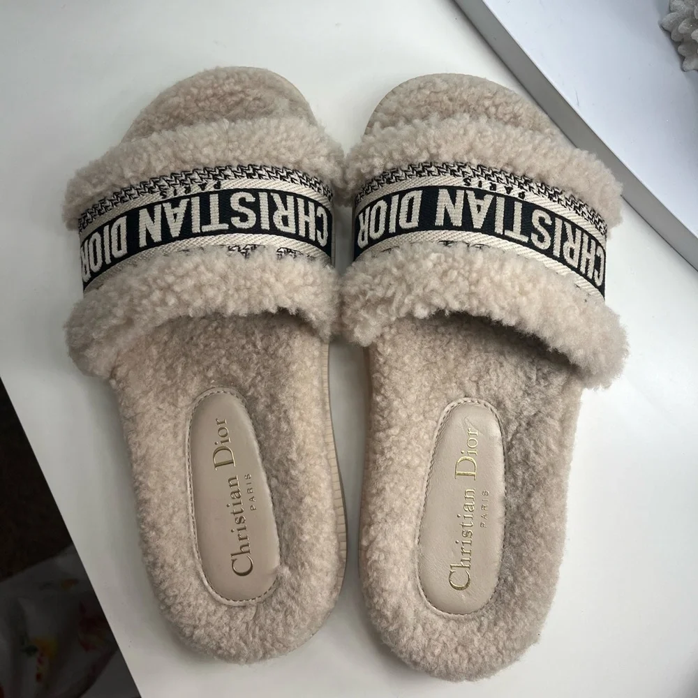 Christian Dior slides, women size 7, cream color - Picture 2 of 8